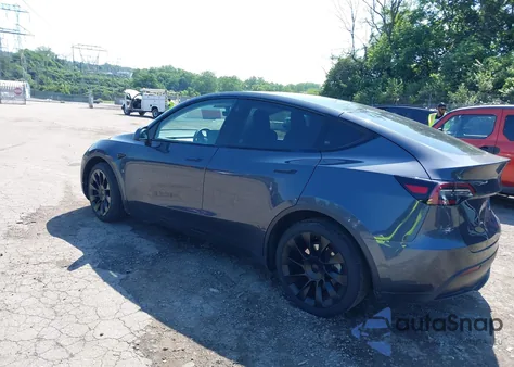 2021 Tesla Model Y Long Range Dual Motor All-Wheel Drive from USA, damaged, VIN 5YJYGDEE3MF192001